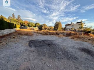 Terreno en venta en Zubia (La)