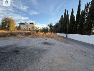 Terreno en venta en Zubia (La)