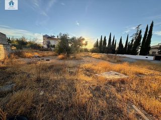 Terreno en venta en Zubia (La)