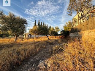 Terreno en venta en Zubia (La)