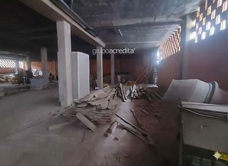 Local comercial en venta en Ribeira