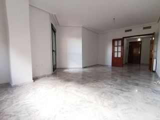 Piso en venta en Ruta de la Plata en Cáceres