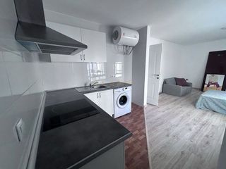 Estudio en venta en Parque Victoria Eugenia en Málaga