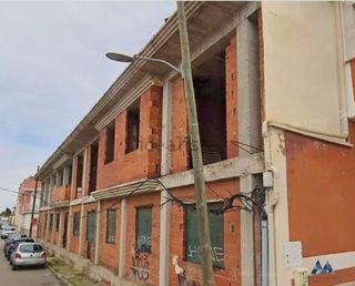 Edificio en venta en Valdepeñas