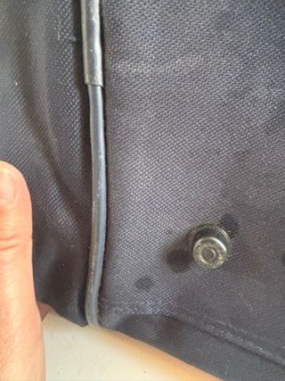 Borsone da viaggio blu scuro con dettagli marroni