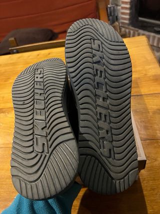 Zapatos Skechers Negros