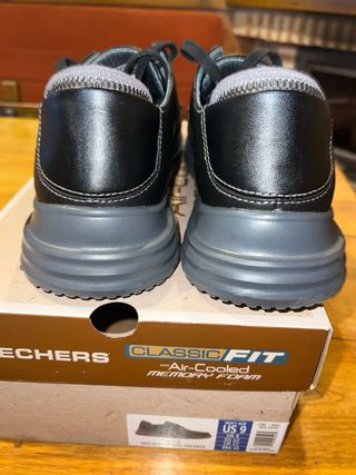 Zapatos Skechers Negros