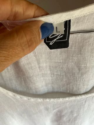 Abito ampio in lino bianco “G” Tg L