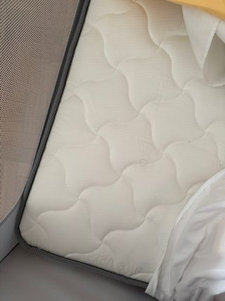 Cuna de viaje con cambiador