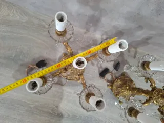 Lámparas de mesa doradas con cristales