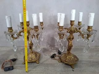 Lámparas de mesa doradas con cristales