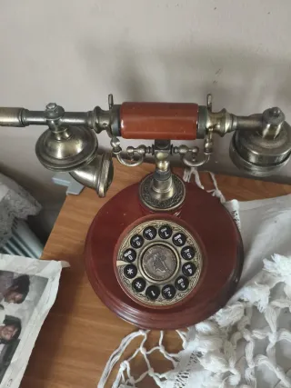 Teléfono Antiguo Imitación Madera y Bronce