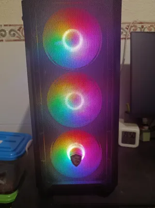 PC Gaming con luces RGB