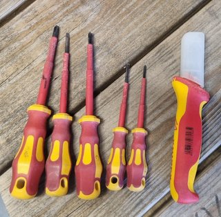 Pack Electricista: Destornilladores y Pelacables