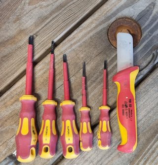Pack Electricista: Destornilladores y Pelacables