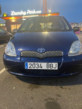 Toyota Yaris 2000