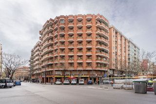 Garaje en alquiler en Navas en Barcelona