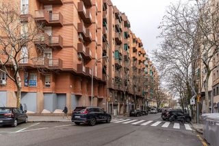 Garaje en alquiler en Navas en Barcelona