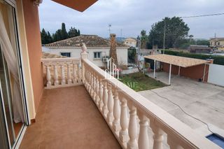 Chalet en alquiler en Riba-roja de Túria