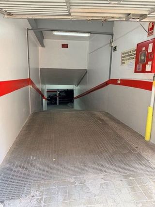 Garaje en venta en Gavarra en Cornellà de Llobregat