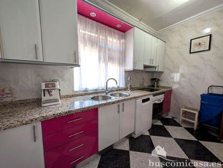 Chalet en venta en Linares