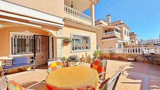 Casa pareada en venta en Campos de Golf - Villa Martin - Los Dolses en Orihuela