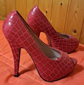 Zapatos rojos tacón alto plataforma