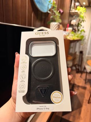 Funda Guess iPhone 17 Pro MagSafe Negra
