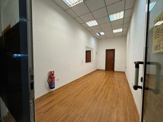 Local comercial en alquiler en Centro en Gijón