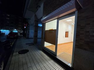 Local comercial en alquiler en Centro en Gijón