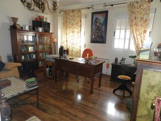 Chalet en venta en Linares