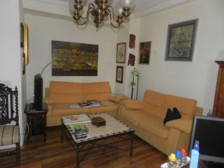 Chalet en venta en Linares