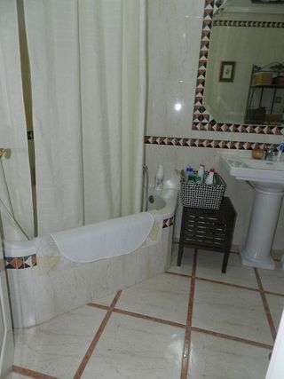 Chalet en venta en Linares