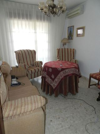 Chalet en venta en Linares