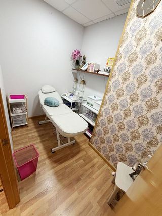 Local comercial en alquiler en El Carbayedo - El Quirinal en Avilés