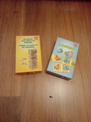 Juegos de mesa Torre de Bloques y Dominó