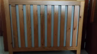 Cubre radiador de madera