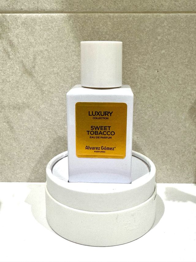 Álvarez Gómez Eau de Parfum Sweet Tobacco Luxury de segunda mano por 7,5  EUR en Granada en WALLAPOP