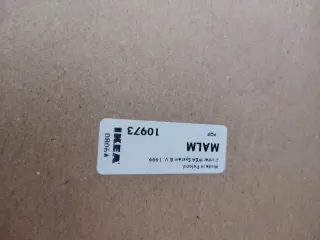 Cabecero extensible con mesitas integradas