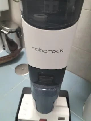 Aspiradora Roborock sin cables aspira y friega