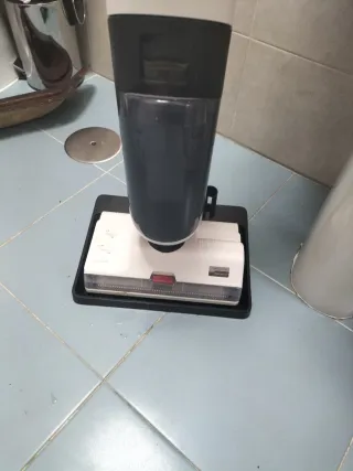 Aspiradora Roborock sin cables aspira y friega