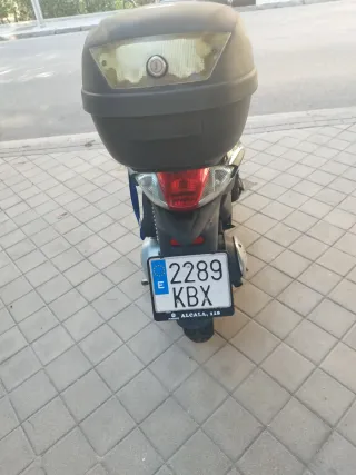 Piaggio Liberty 125cc Scooter Automática