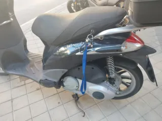 Piaggio Liberty 125cc Scooter Automática