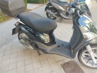 Piaggio Liberty 125cc Scooter Automática