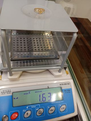 Anillo Oro 18K Corazón con circonita