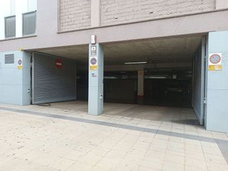 Garaje en venta en Buztintxuri en Pamplona