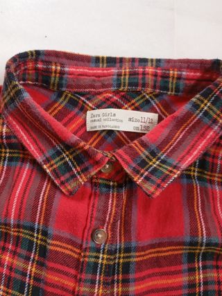 Camisa roja cuadros niña de Zara