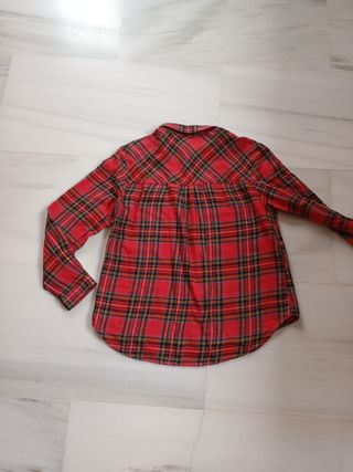 Camisa roja cuadros niña de Zara