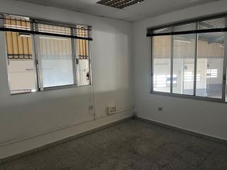 Nave industrial en venta en Zona Centro en Xirivella