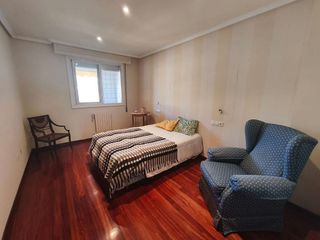 Piso en venta en Universidad en Ourense